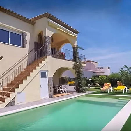 Club Villamar - La Vue Калонже